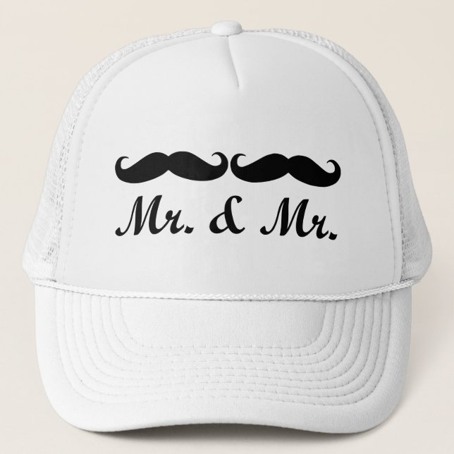 GORRA DE SR. Y DEL MATRIMONIO HOMOSEXUAL DE SR. (Anverso)