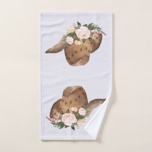 Gorra marrón de vaca con flores rosadas