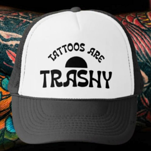 Gorras de camionero con tachuelas son basura – Con (Subido por el creador)