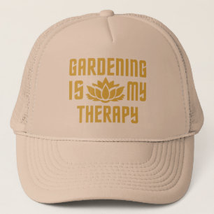 Gorras del camionero que cultivan un huerto