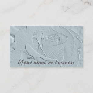 Grabó en relieve la tarjeta de visita verde