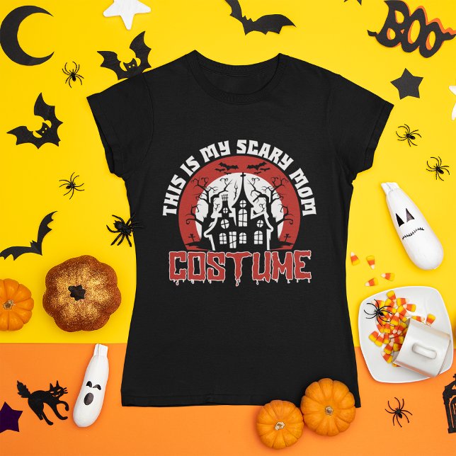 Graciosa casa embrujada Halloween Mamá Camiseta (Subido por el creador)