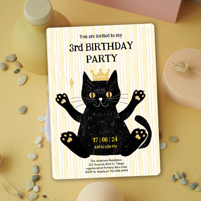 Graciosa invitación a la fiesta de cumpleaños del  (Funny Black Cat Birthday Party Invitation)