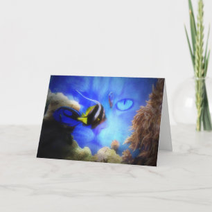 Graciosa tarjeta de cumpleaños con gato y pescado