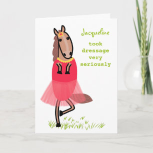 Graciosa tarjeta de cumpleaños de caballo de doma