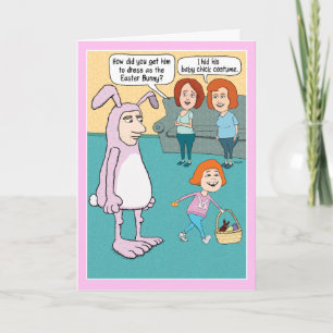 Graciosa tarjeta de Pascua: traje conejito