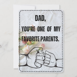 Graciosa tarjeta del día del padre de un niño favo