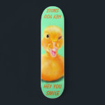 Gracioso Skateboard Feliz Pato Personalizado Mensa<br><div class="desc">Gracioso Skateboard con dibujos y texto de Personalizado de doble pato amarillo lúdico Wink Happy Smile - o Elija / Añadir su texto único / fuente / color - Hacer su regalo especial de skateboard - Redimensionar y mover o eliminar y agregar elementos / imágenes con la herramienta Personalización !...</div>