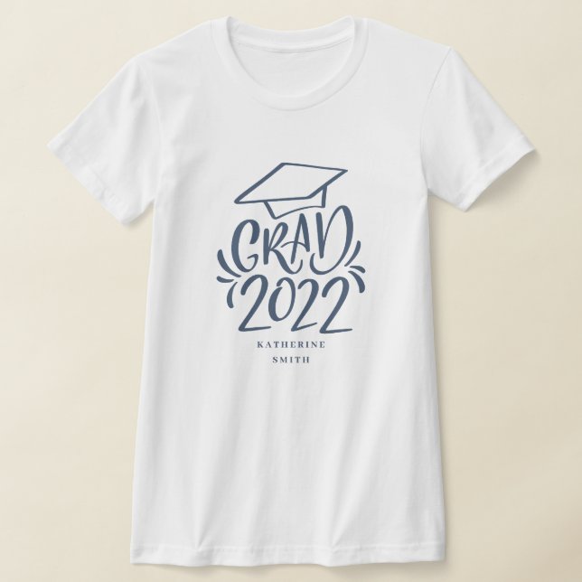 Grad 2022 con letras de mano con camiseta con gorr (Distribución)