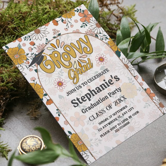 Grado Groovy: Invitación a graduación a distancia (Groovy Grad: Far Out Graduation Invitation)