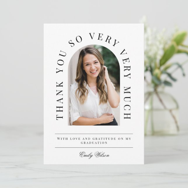 Graduación Arch Gracias Tarjeta en blanco y negro (Anverso de pie)