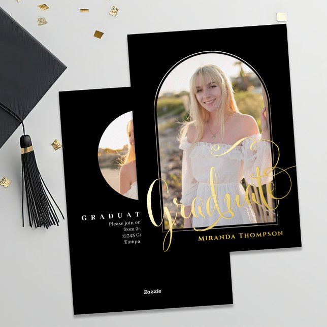 Graduación de plantilla de fotografía con guión do (Gold foil graduation photo invitation announcement card template. )