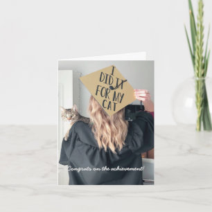 Graduación divertida de la tarjeta de saludo plega