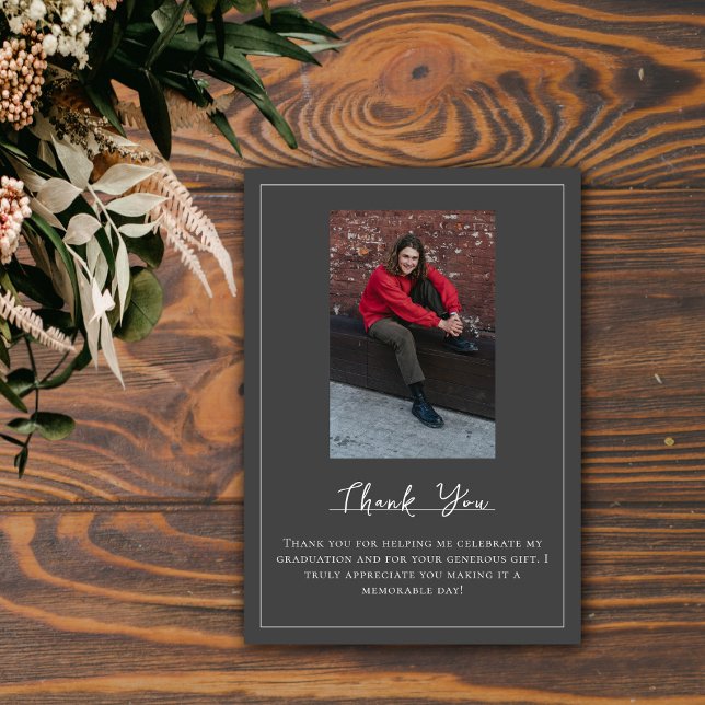 Graduación minimalista de fotos Gracias | Tarjeta  (Gray Minimalist Photo Graduation Thank You Card)