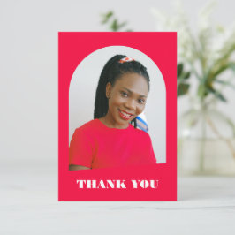 Graduación rosada moderna en arco