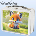 Gráfico único de Baby Fox Wildlife Animal Personal<br><div class="desc">🦊 Presentamos una única caja de almuerzo con nuestro lindo personalizado de animales de zorro bebé salvaje. Esta lonchera irradia una sensación de magia caprichosa de la vida silvestre y un adorable encanto lúdico inspirado en el bosque encantado. Diseñado para niños en edad preescolar, preescolar, primaria y elemental, ya sean...</div>