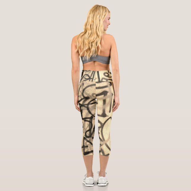 Grafiti urbano Sepia Style Capri Leggings (Reverso)