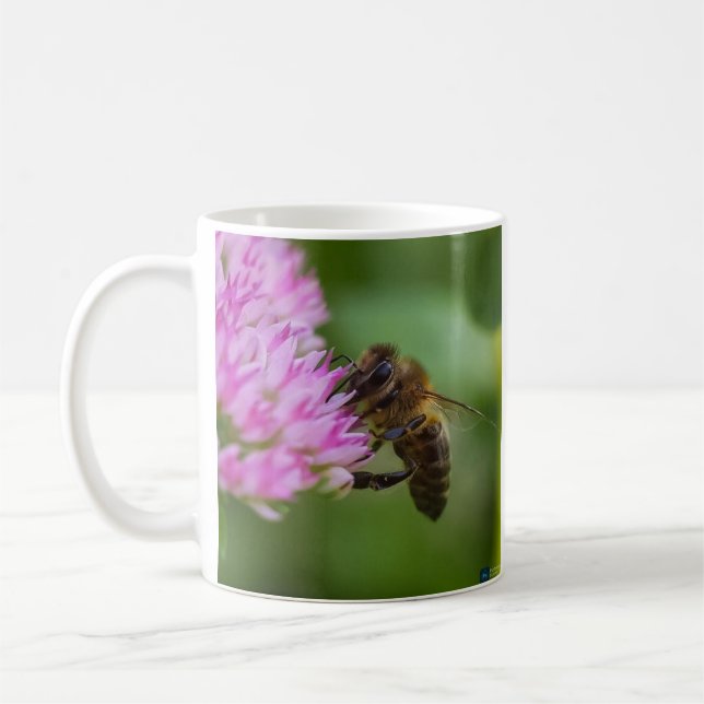 Gran abeja en una taza (Izquierda)