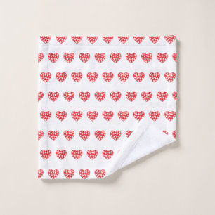Gran corazón rojo con corazones pequeños