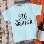 Gran Hermano | Familia de hermanos coincidentes<br><div class="desc">Prendas impresas personalizados personalizadas con el gráfico "Gran Hermano" en fuentes modernas de moda con un diseño de flecha boho. Perfecto para una foto de invitación de embarazo o un regalo para hermanos mayores cuando llega el recién nacido! Utilice las herramientas de diseño para editar los colores o añadir su...</div>