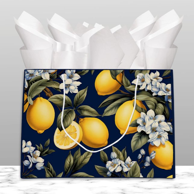 Grande Bolsa de regalo azul marino con limones y flores m (Mediterranean Lemons and Blossoms on Navy Gift Bag for Italian and Sicilian celebrations)