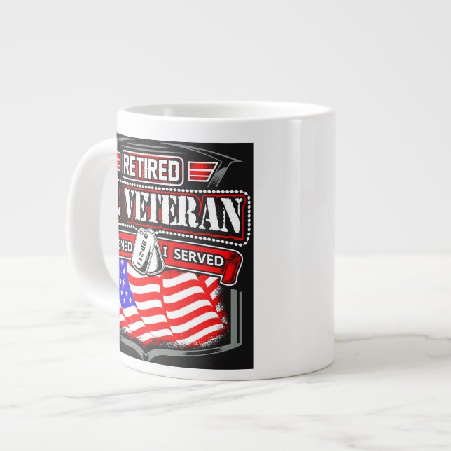 Grande Me firmé serví la taza de café (Izquierda)