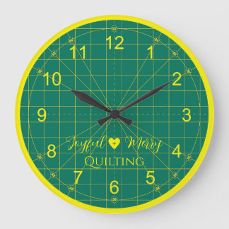 Grande Reloj redondo de estera verde de Quilter