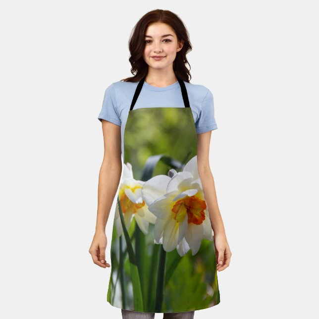 Grandes daffodias blancas en una delantal de prima (Gastado)