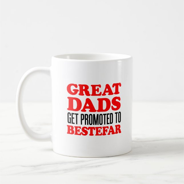 Grandes papás promovidos a la taza del noruego de (Izquierda)