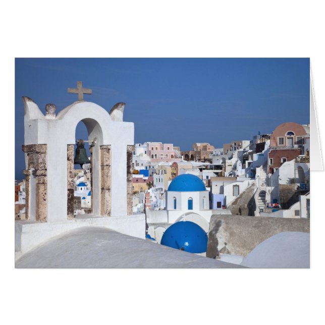 Grecia, Santorini. Torre de campanas y cúpulas azu (Anverso (Horizontal))