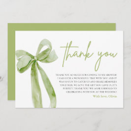 Green Bow que está atando el nudo gracias tarjeta