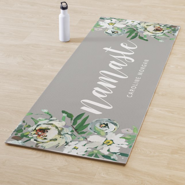 Gris Floral Namaste Monogramado Yoga Mat (In situ)
