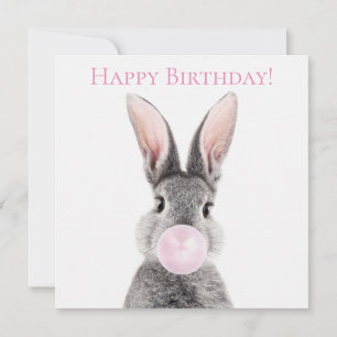 Gris rabbit soplando chicle rosado