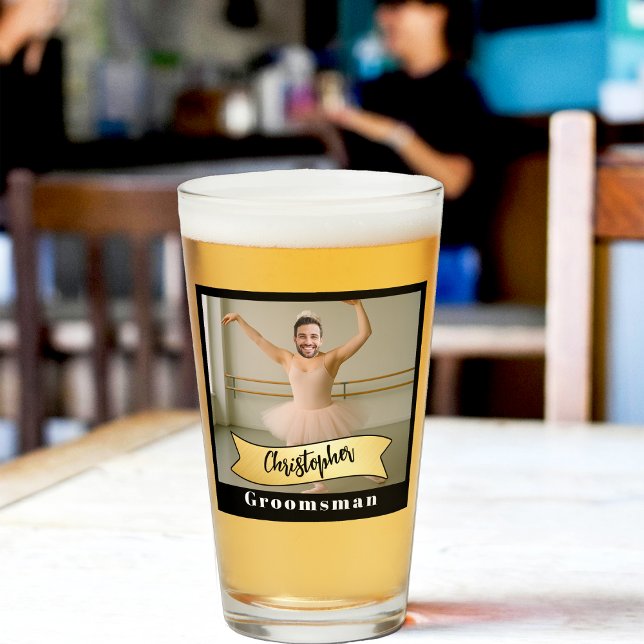 Groomsmen Pint Glass Series: The Barre Tender (Subido por el creador)