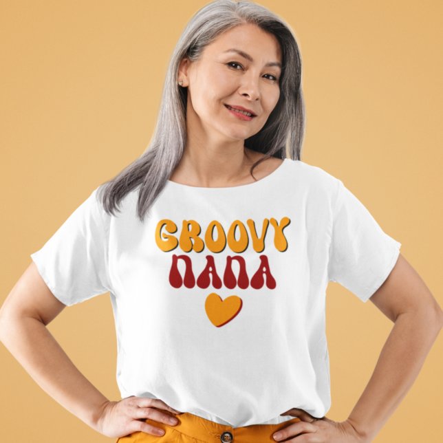 Groovy Nana Tirpografía retro Camiseta Cardíaca (Subido por el creador)