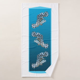 Grouper joven - Diseño degradado fondo azul