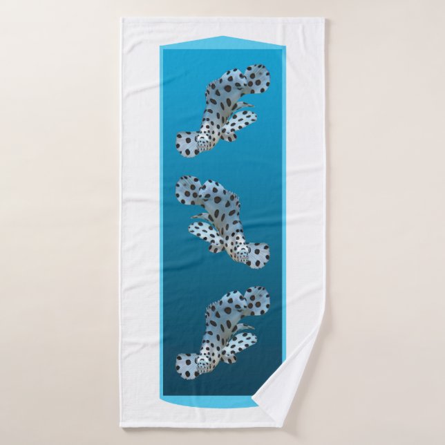 Grouper joven - Diseño degradado fondo azul | (Toalla de baño)