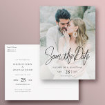 Guardar la postal de fecha con foto<br><div class="desc">Esta sencilla y elegante foto moderna permite guardar la tarjeta postal del boda de fecha con un elegante texto negro en la parte delantera con un mensaje de moda "Save the Date" sobre sus nombres, fecha y configuración regional del boda. En la parte posterior, puede que decida borrar las líneas...</div>