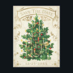 Guardar la postal del árbol de navidad vintage de<br><div class="desc">Invite a la familia y amigos a la celebración de sus Navidades con esta vintage postal victoriana "Salven la fecha", que presenta un árbol de Navidad con adornos y velas antiguos, florecimiento de color dorado y tipografía vintage con un fondo de marfil antiguo. Personalízalo con todos los detalles relevantes incluyendo...</div>