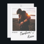 Guardar mínima tarjeta fotográfica de fecha<br><div class="desc">Hermosa boda mínima salva la tarjeta de fecha con foto y tipografía caligráfica moderna. Puede cambiar fácilmente cualquier pieza de texto y reemplazar la foto. Si desea cambiar fuentes,  colores o cualquier otro elemento de diseño,  haga clic en "Personalizar más adelante".</div>