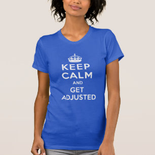Guarde la calma y consiga la camiseta ajustada de
