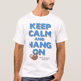 Guarde la calma y cuelgue en camiseta de la pereza