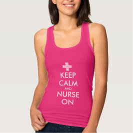 Guarde la calma y cuide en las camisetas sin