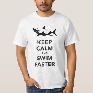 Guarde la calma y nade una camiseta más rápida