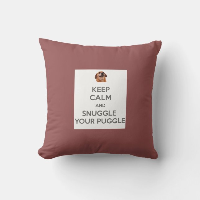 Guarde la calma y Snuggle su ALMOHADA de Puggle (Anverso)