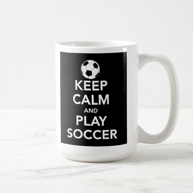 Guarde la taza del fútbol de la calma y del juego (Derecha)