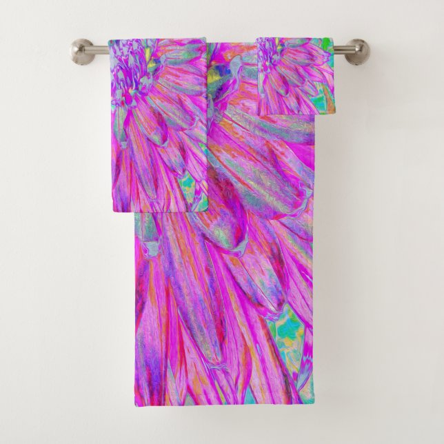 Guay Blue y Purple Artsy Dahlia Bloom (In situ)