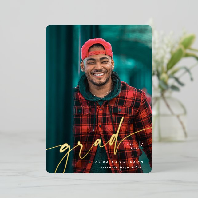 Guión de Relieve metalizado Dos Invitación de Grad (Anverso de pie)