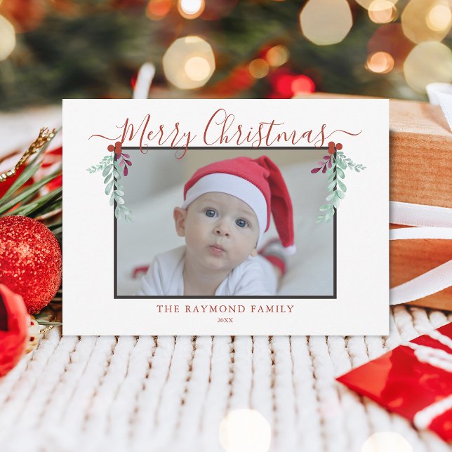 Guión moderno Feliz Navidad Floral Frame Photo (Modern Script Merry Christmas Floral Frame Photo Holiday Card)