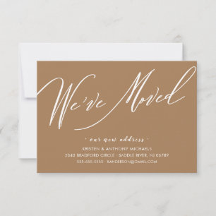 Guión moderno Hemos movido la Invitación